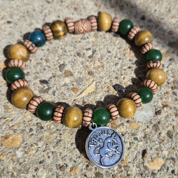 Jewelry - Taurus/Zodiac Season Handmade Braclet!